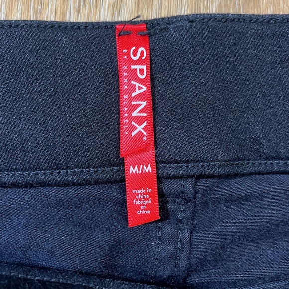 Spanx Black Pull On Skinny Ankle Pants Jeans EUC Stretch Women's Medium M - Picture 8 of 13